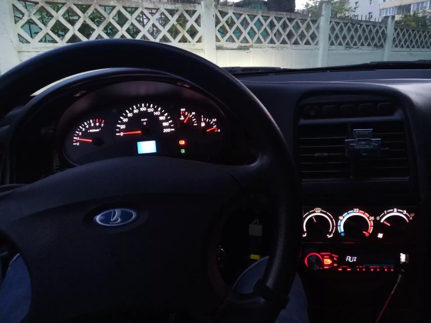 ВАЗ 2110 европанель ночью