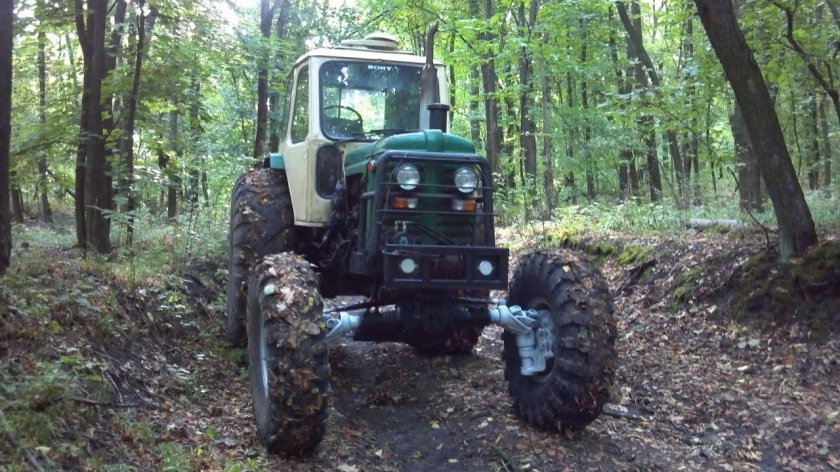 ЮМЗ-6 трактор с передним мостом