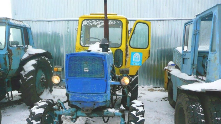 Запуск трактора