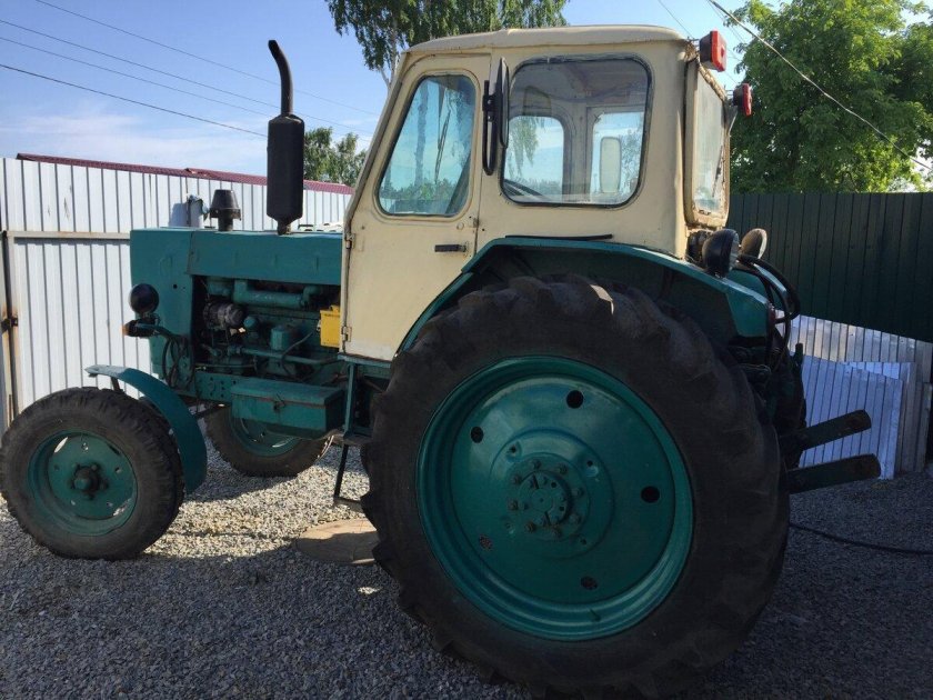 Трактор колесный ЮМЗ-6л