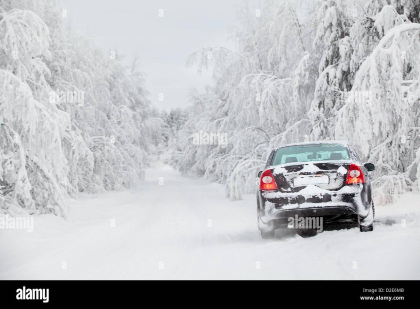 Машина зимой