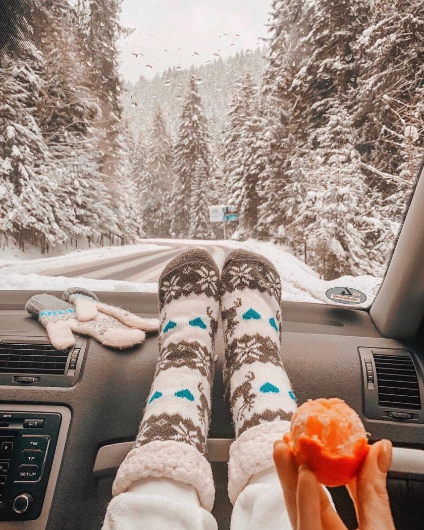 Девушка зима машина