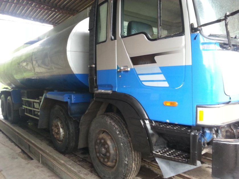 Kia Granto нефтевоз