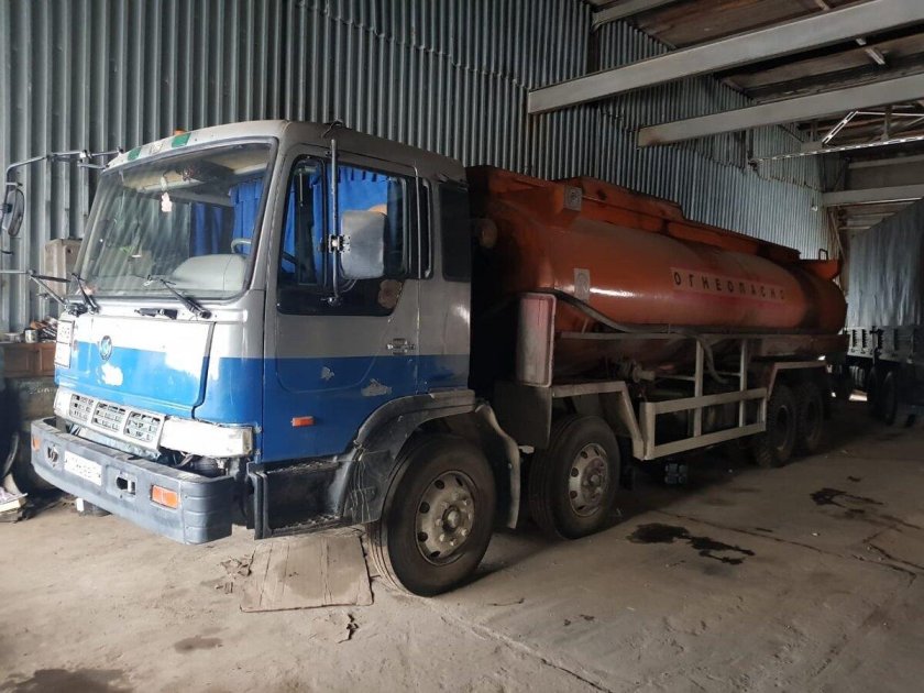 Kia Granto нефтевоз