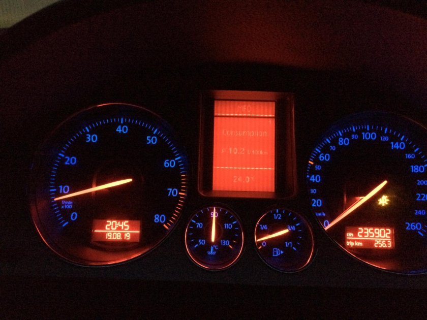 Табло Фольксваген Пассат б5