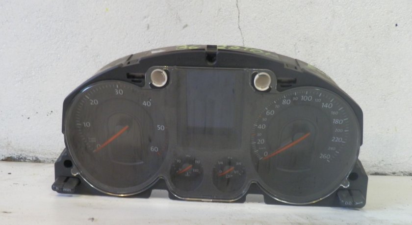 Щиток приборов Пассат б6