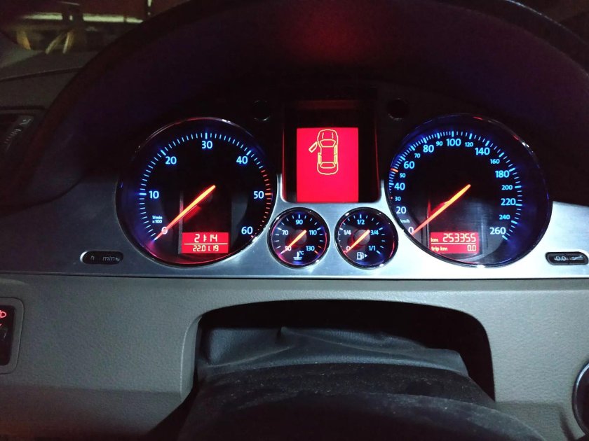 Приборная панель Фольксваген Пассат б6