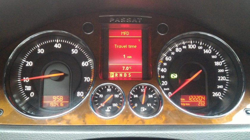 Приборная панель Пассат б6