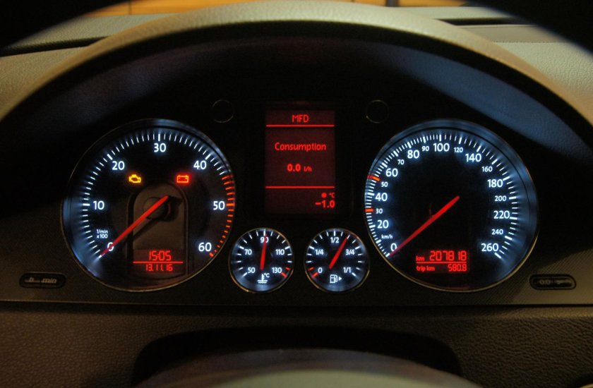 Passat b6 приборная панель