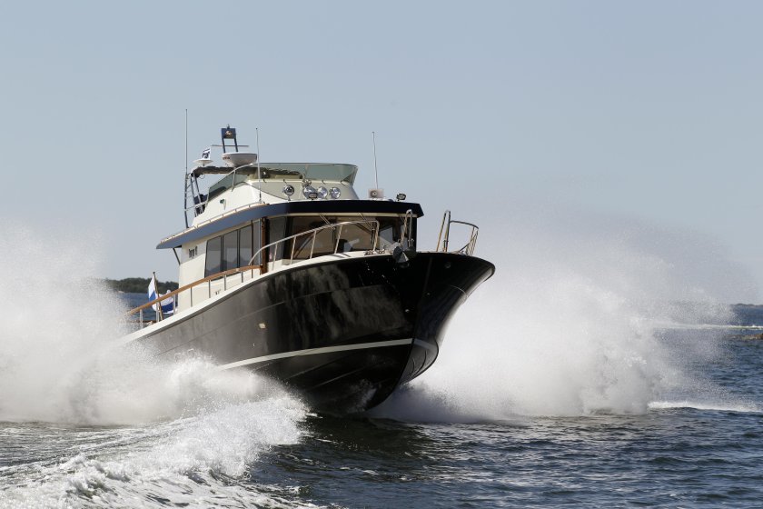 Лодка Тарга 46