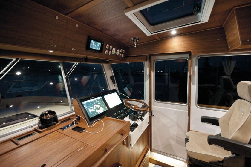 Лодка Тарга 46