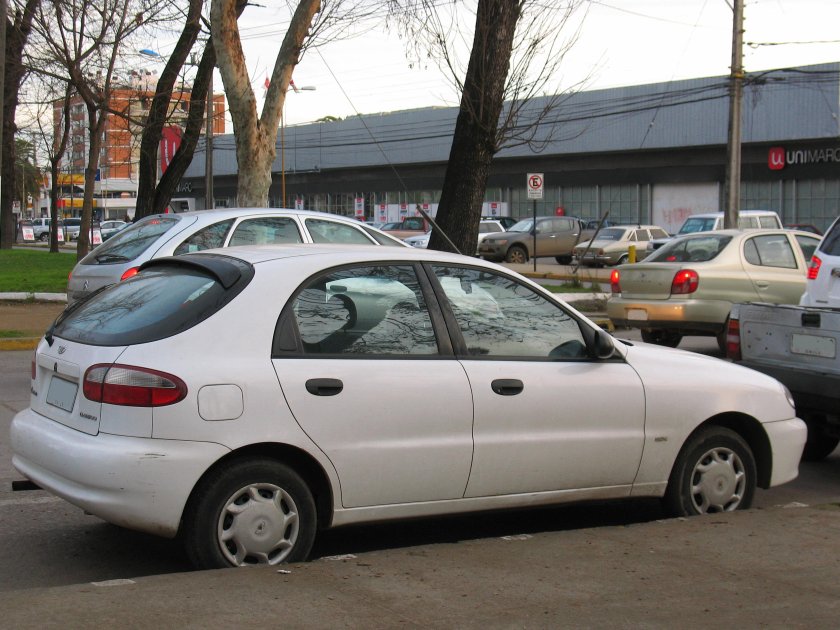 Daewoo lanos 2000