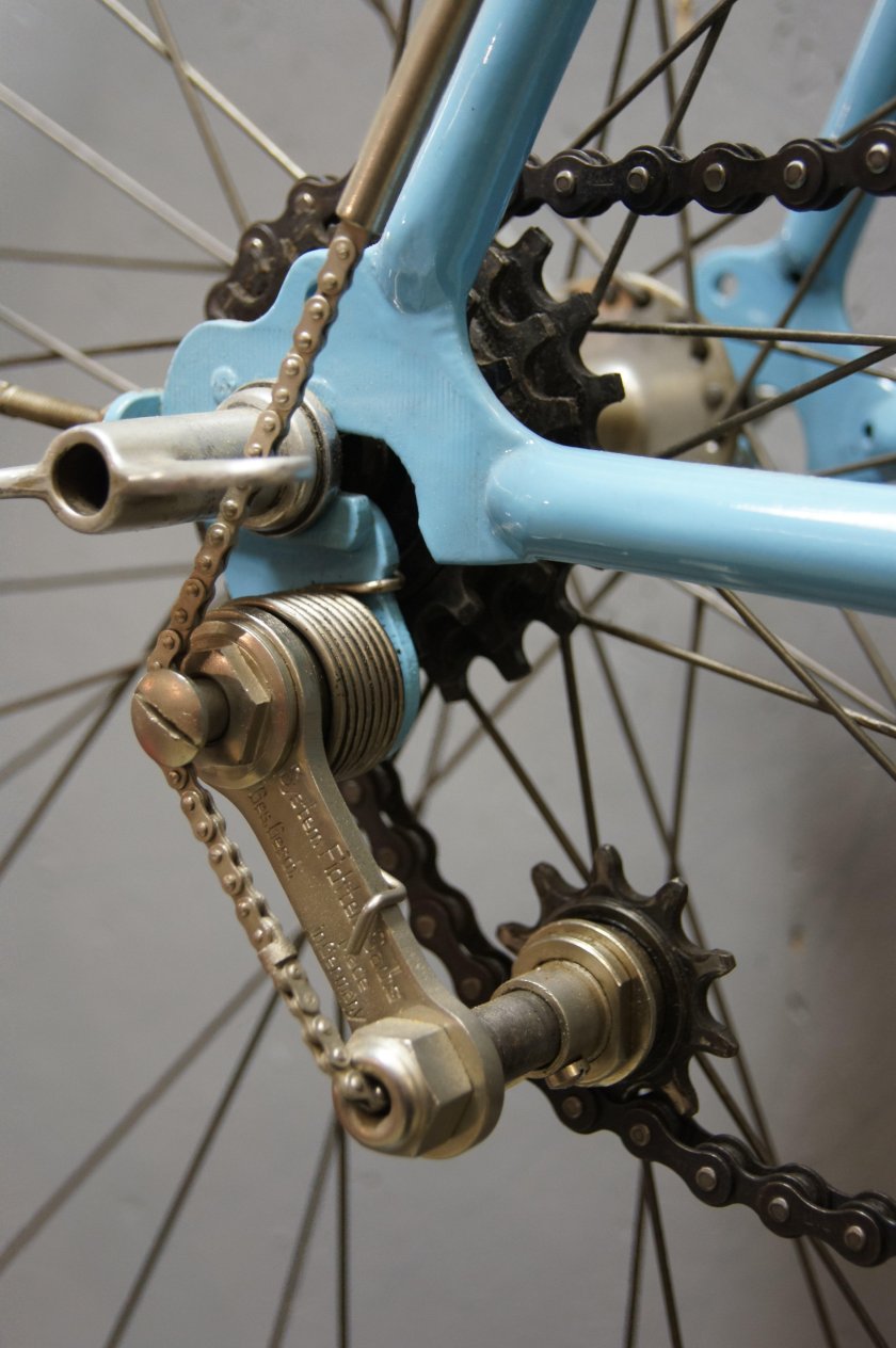 Старая велосипедная цепь