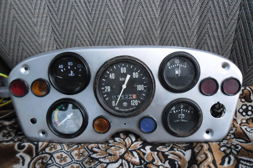 Щиток приборов ГАЗ 52