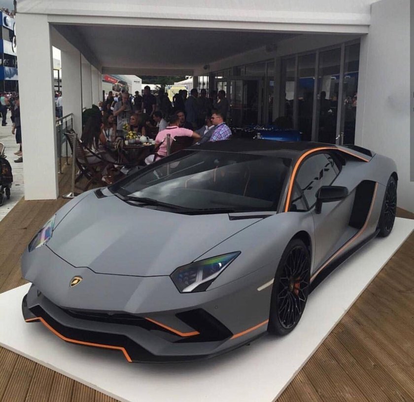 Lamborghini Aventador 2020
