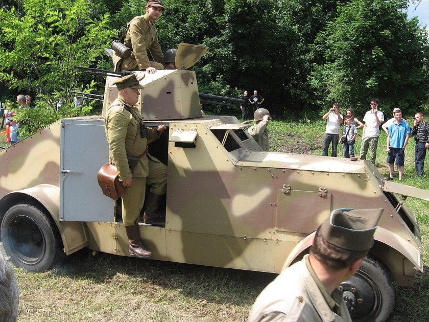 Бронеавтомобиль WZ-29 Ursus