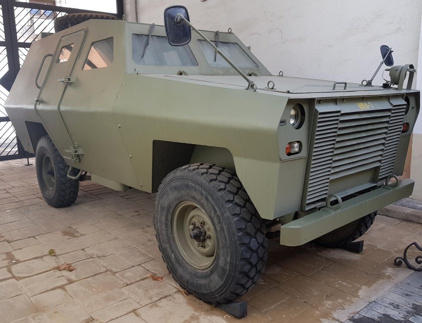 Линза бронеавтомобиль санитарный