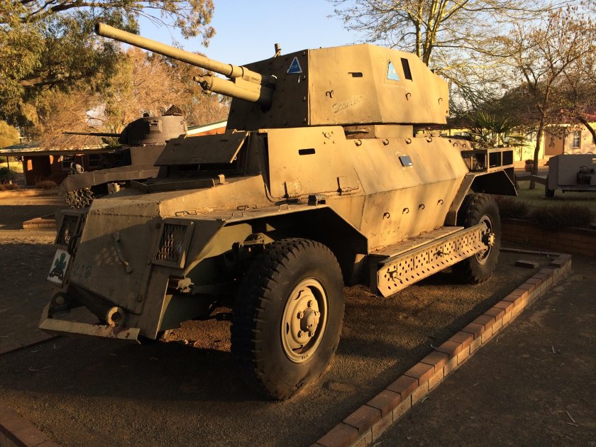 Французский бронеавтомобиль Panhard 165-175