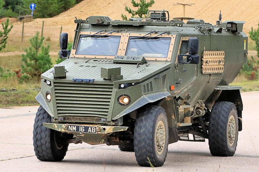 Foxhound бронеавтомобиль