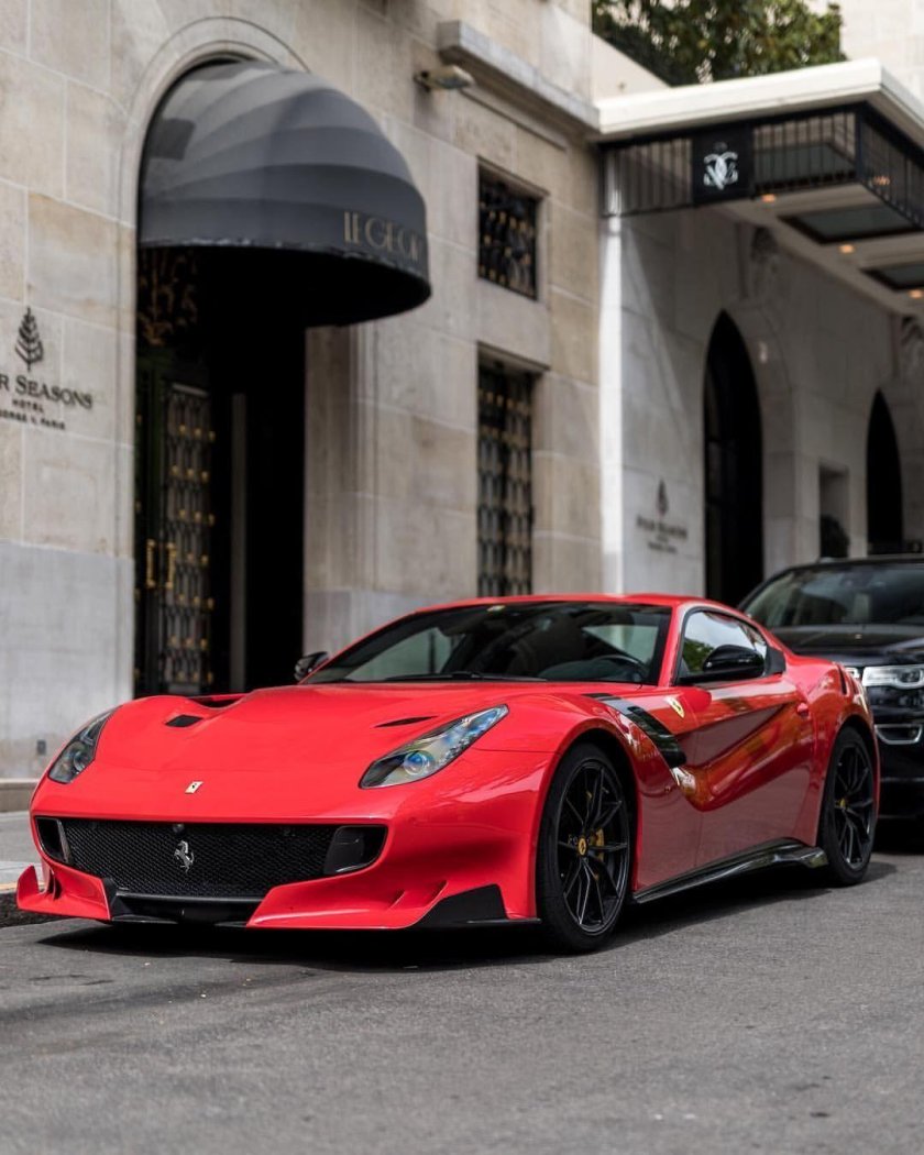 Ferrari f12