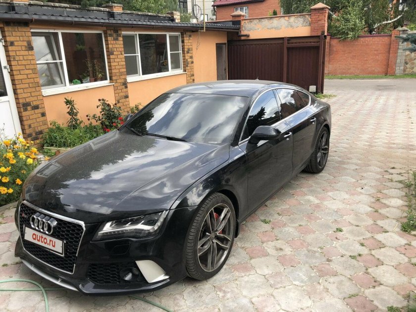 Ауди а7 черная