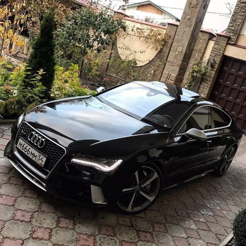 Ауди рс7 черная