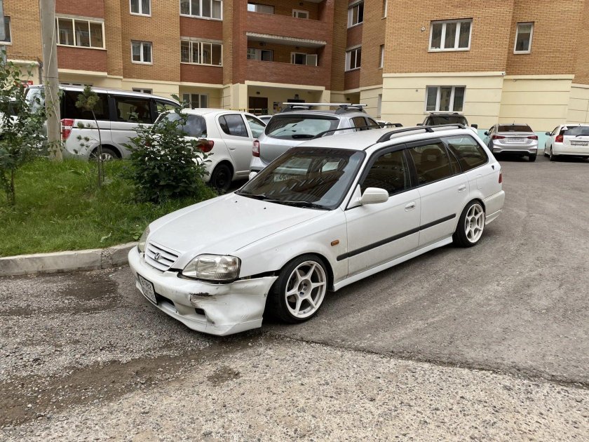 Хонда Орхия 2000