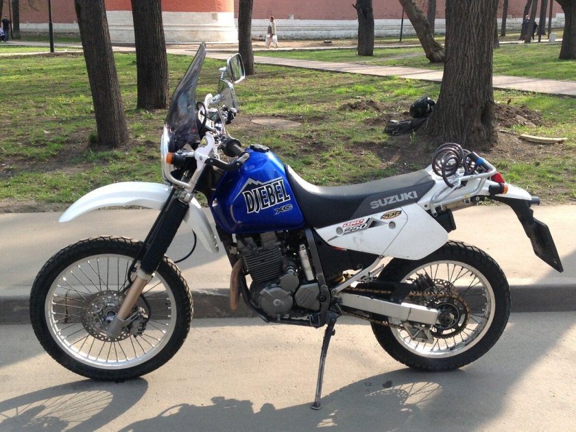 Suzuki Djebel 250