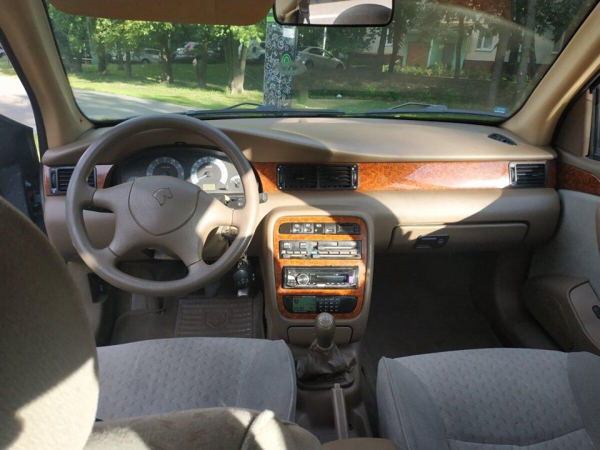 Iran Khodro Samand салон