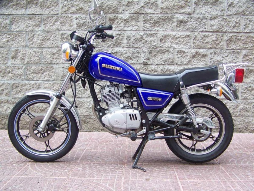 Suzuki GN gs125