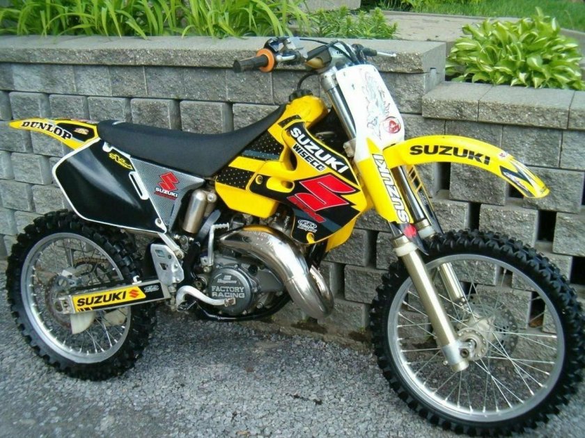 Suzuki RM 125 2 T