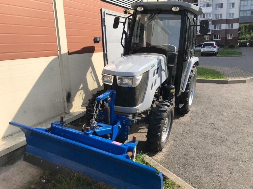 Колесный трактор Скаут т-504с