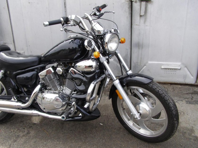 Хьюсонг Аквила 250