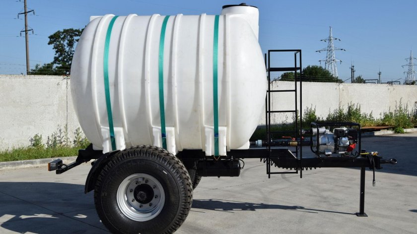 Цистерна прицепная поливомоечная ZKT-5