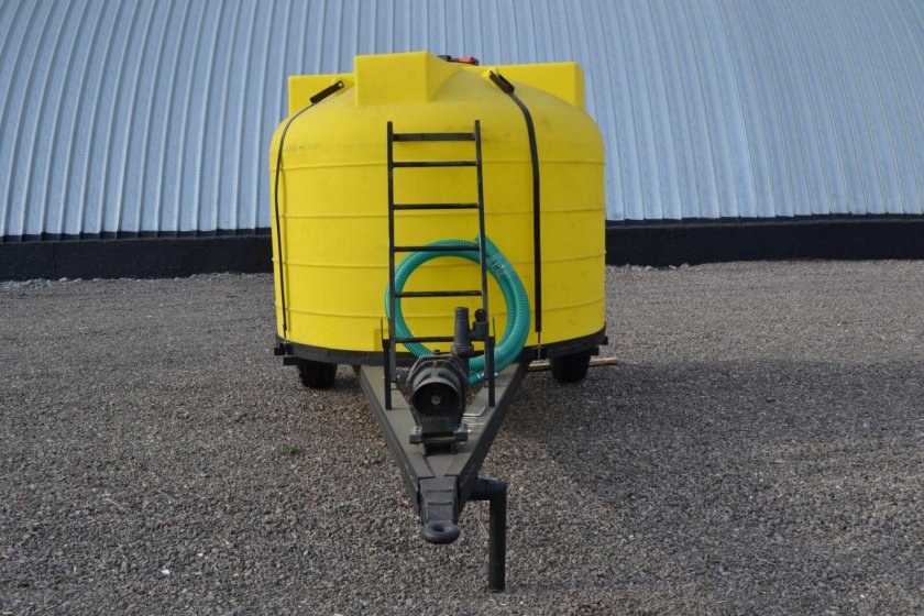 Подвоз воды для опрыскивателя