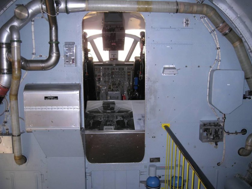 Dornier do 31 кабина