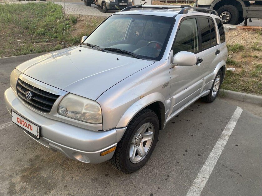 Машина Судзуки 2003,,год мотлрлпа