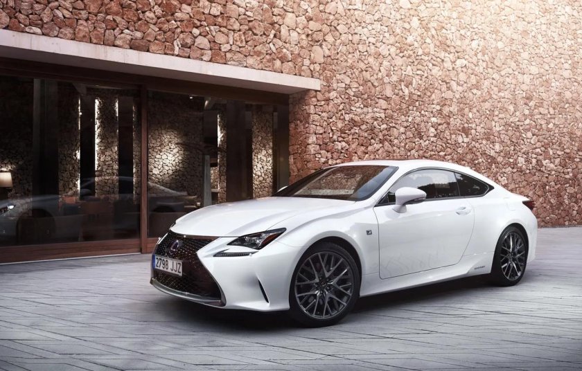 Lexus RC 200t Sport