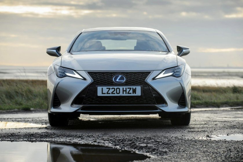 Lexus rc300h f Sport