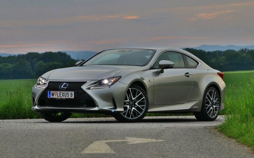 Lexus rc300h f Sport