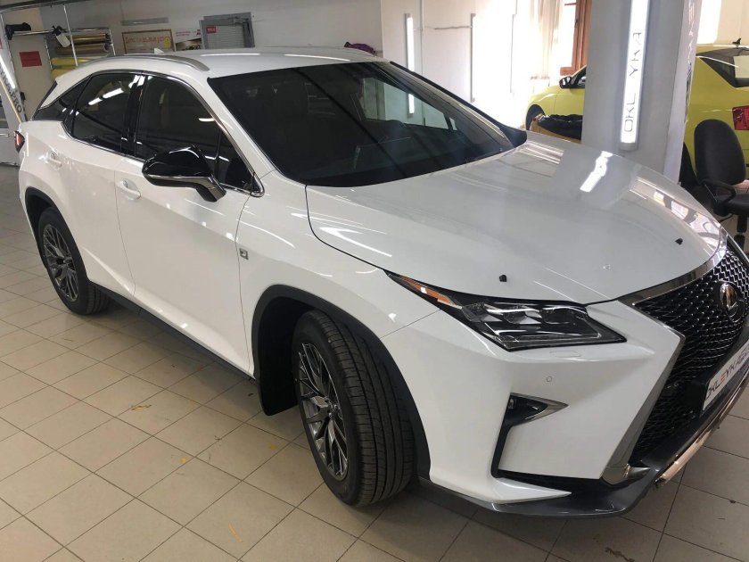 Лексус Эр Икс 300