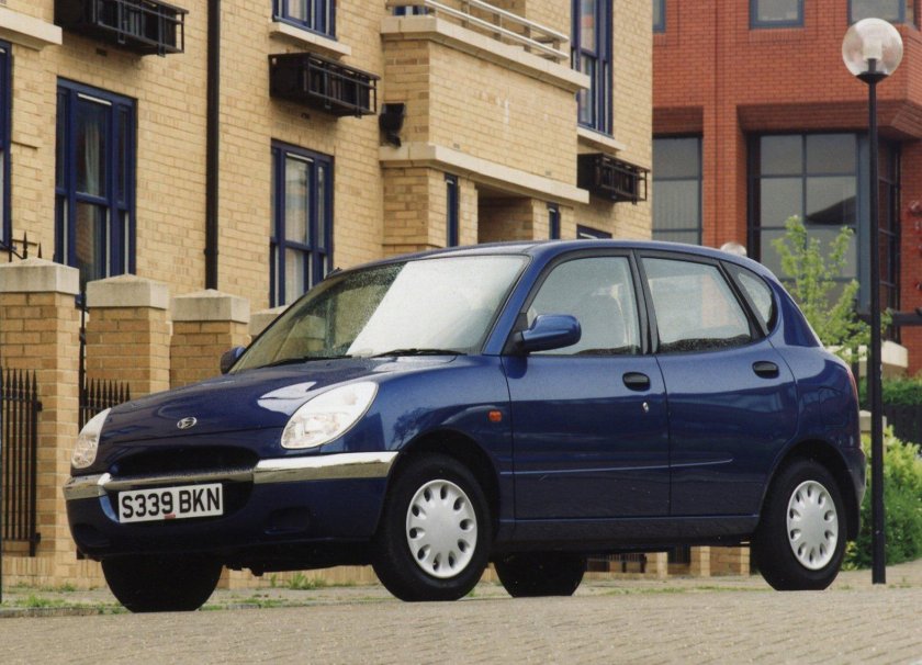 Daihatsu Sirion 1999