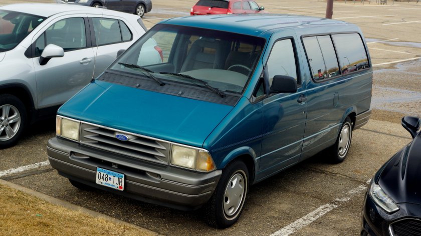 Ford Aerostar XL