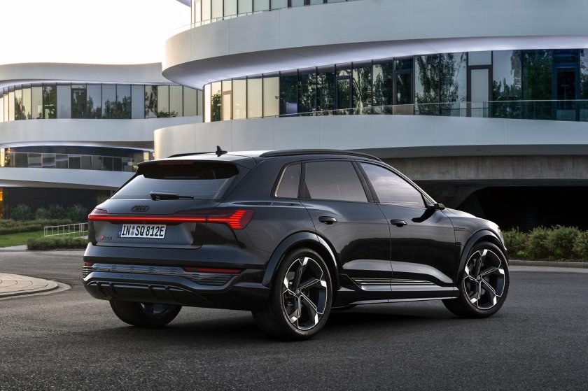 Audi sq8 e-tron