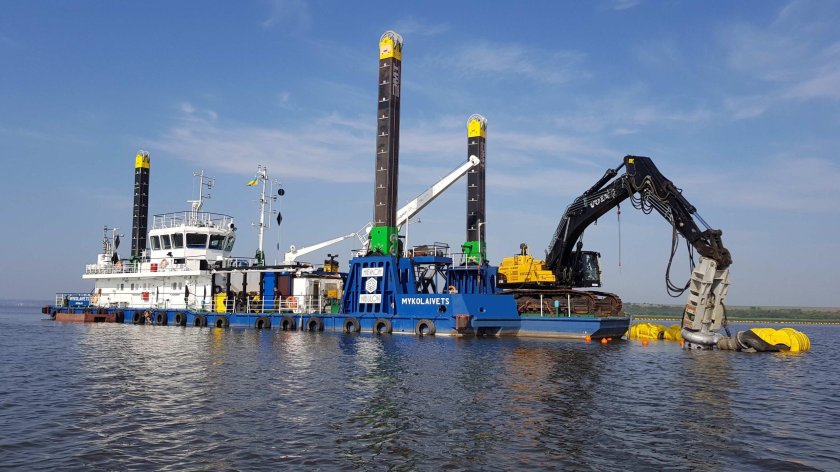 Земснаряд редут