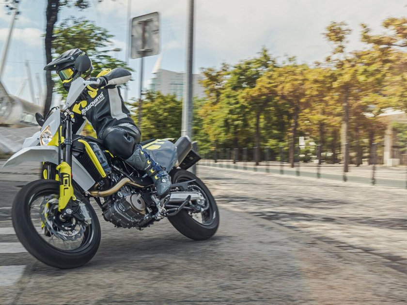 Супермото Husqvarna 701