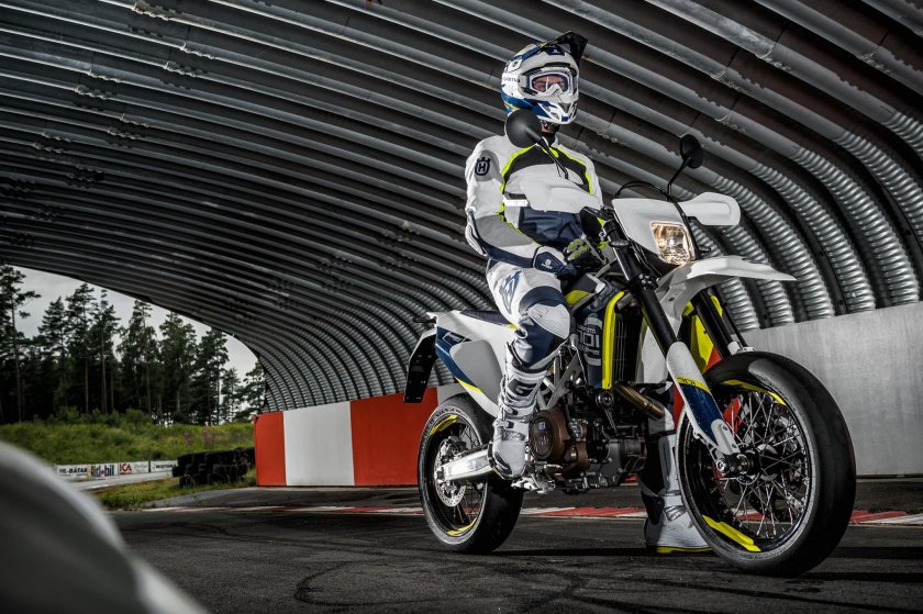 Husqvarna 701 Supermoto