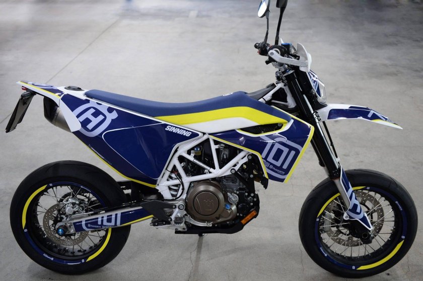 Мотоцикл Хускварна 701