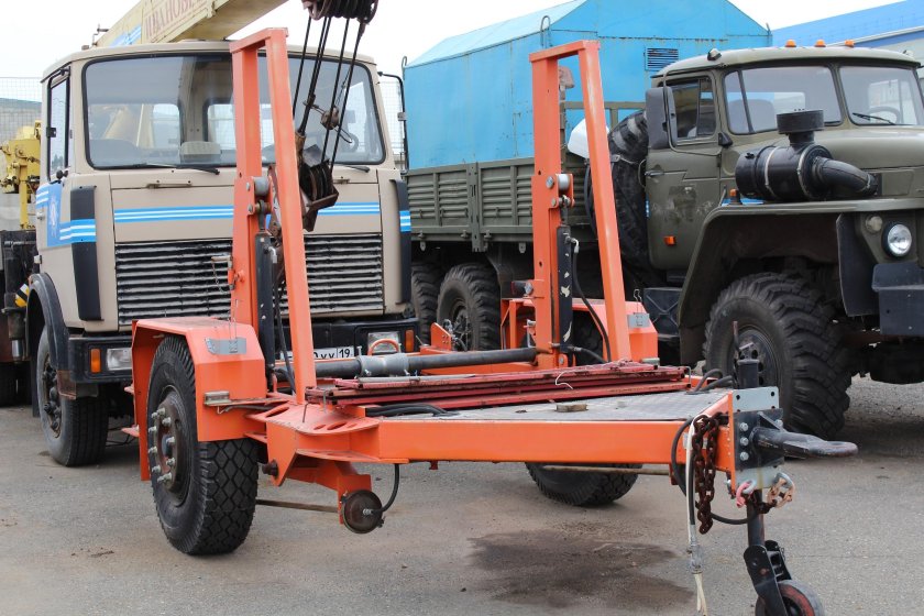 Прицепы под спецтехнику