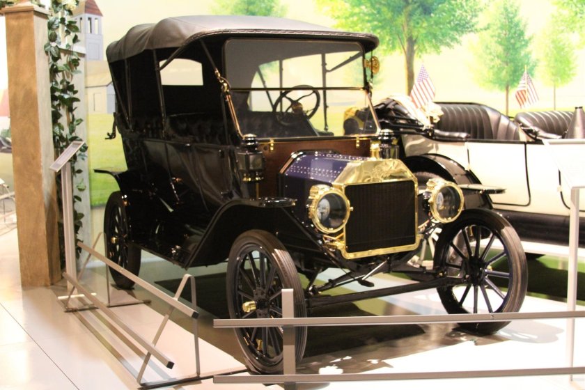 Автомобиль 1890